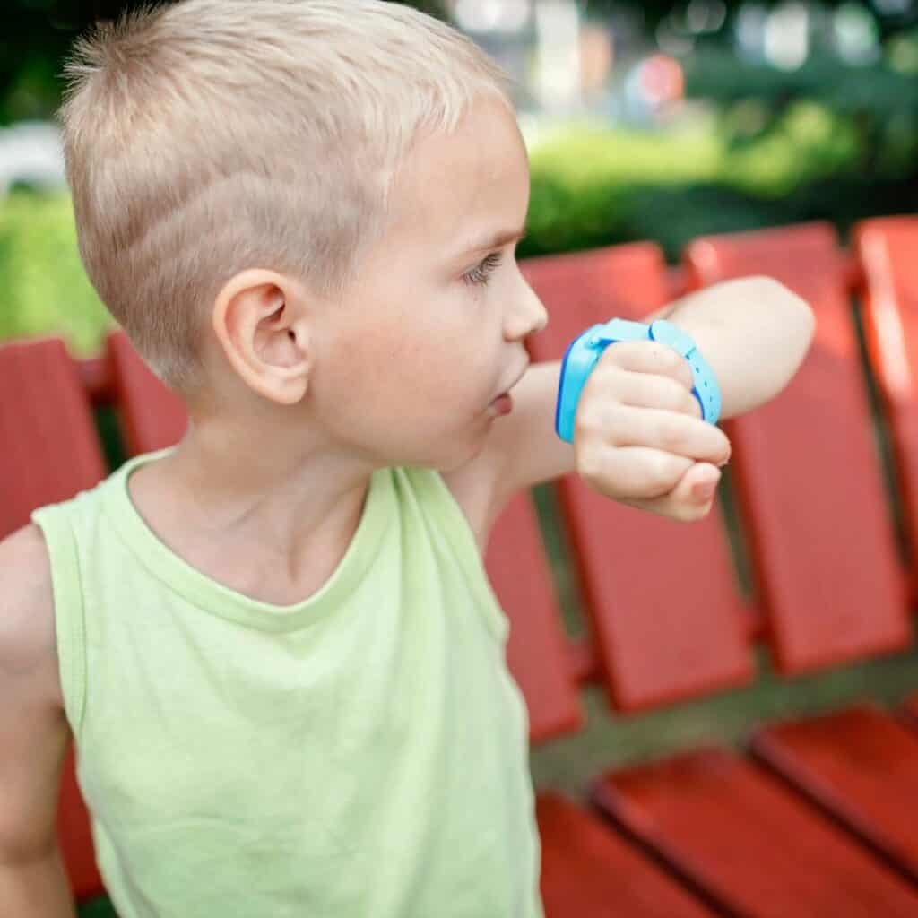Kids with smartwatches